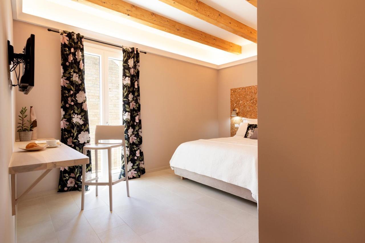 La Via Rooms And Terrace Olbia Luaran gambar